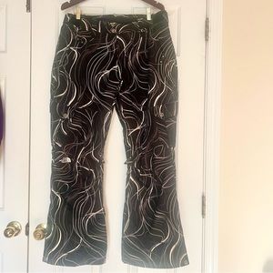 North Face Snowboard 🏂 Ski ⛷️ Women’s Cargo Pants Swirl Print EUC Large